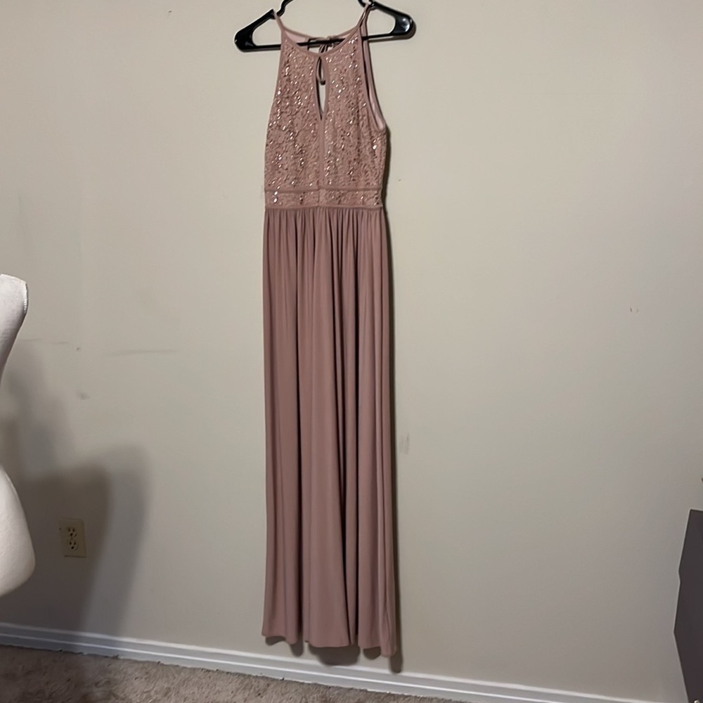 - Blush pink floor length gown by Morgan & Co. sz 9-10 - Picture 7 of 9